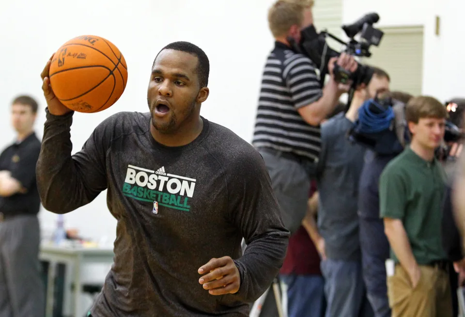 Former NBA Player Glen Davis Receives 40-Month Sentence for Defrauding - Seasports