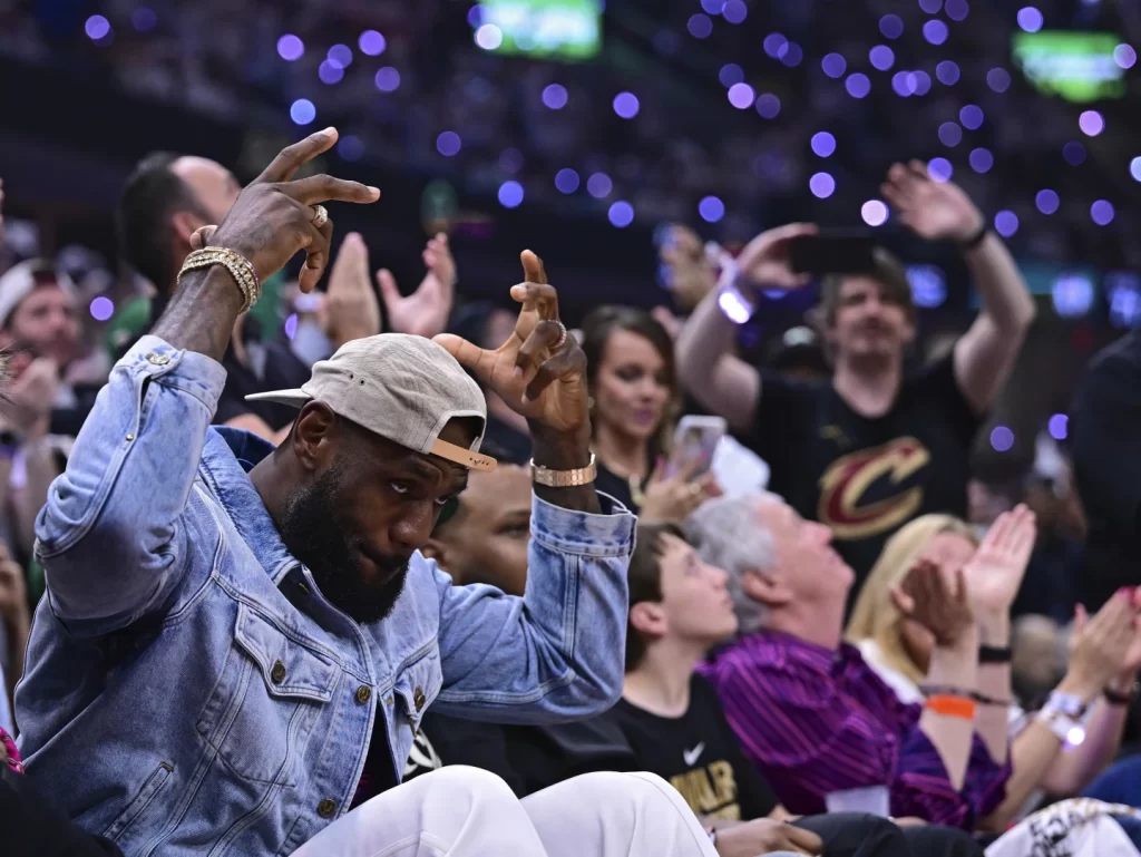 LeBron James Makes Surprise Appearance at Cavaliers-Celtics Playoff Game - Seasports