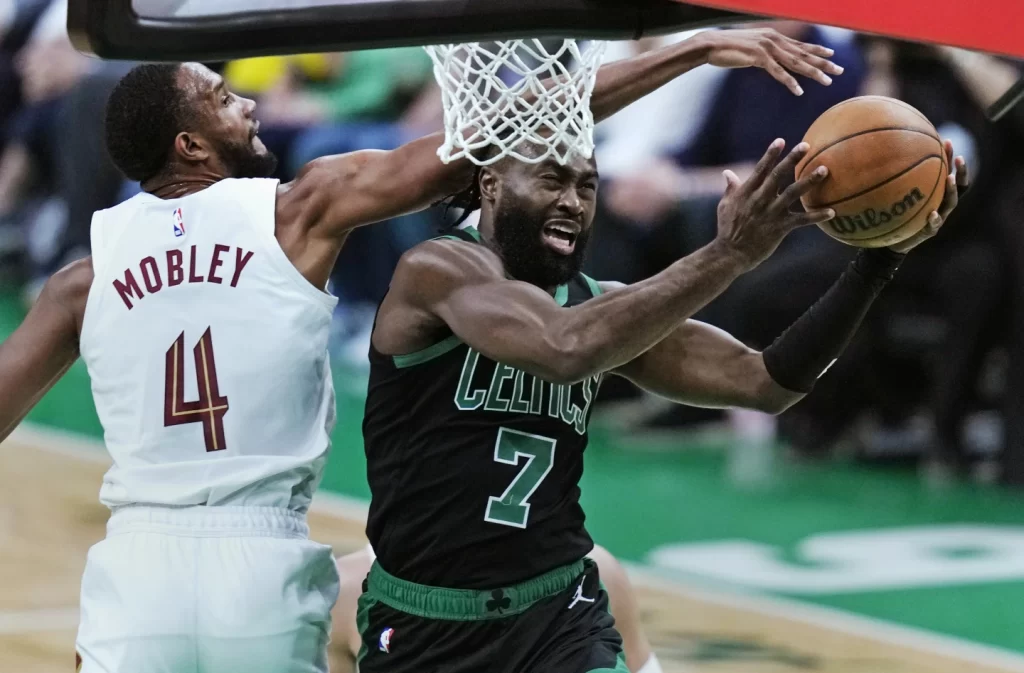 Boston Celtics Defeat Cleveland Cavaliers 113-98, Advance to 3rd Consecutive Eastern Conference Finals - Seasports