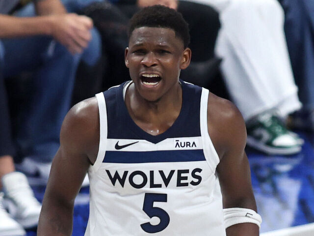 Timberwolves Defeat Mavericks 105-100 in Game 4 to Extend Western Conference Finals - Seasports