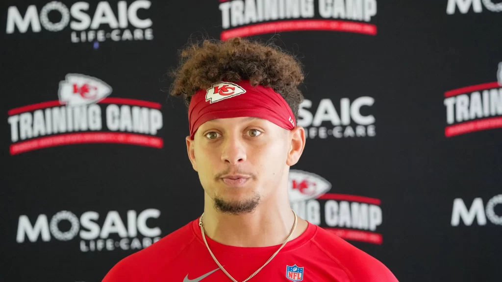 Mahomes: I don't feel underpaid after latest QB deals - Seasports