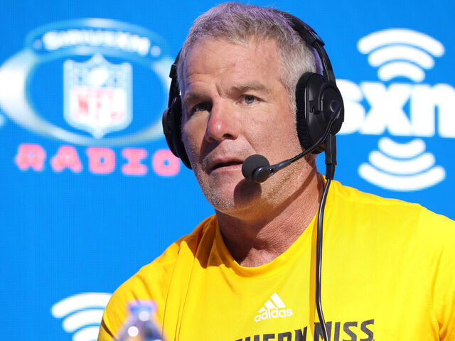 Favre Seeks Appeals Court Review of Defamation Lawsuit Against Sharpe - Seasports