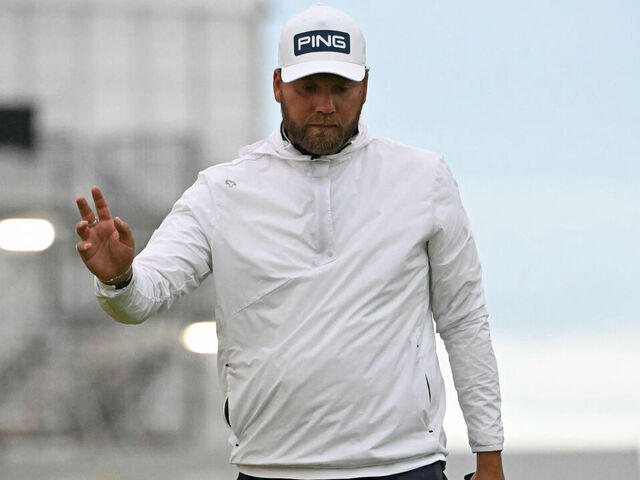 Brown Leads Lowry by 1 After First Round at The Open - Seasports