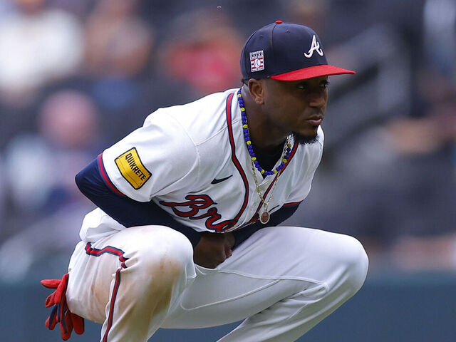 Braves' Albies Sidelined for 8 Weeks with Wrist Fracture - Seasports