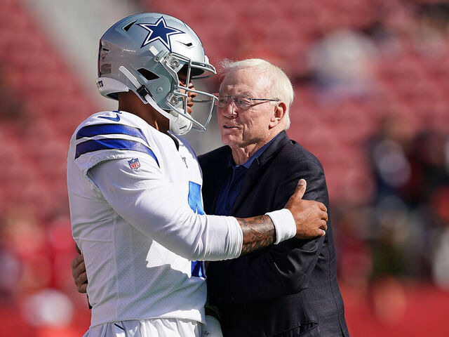 Dak Prescott Stops Paying Attention to Jerry Jones’ Media Comments - Seasports