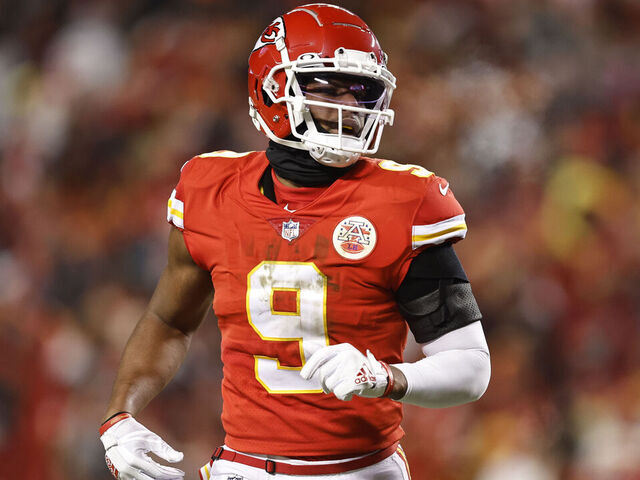 Chiefs Re-Sign JuJu Smith-Schuster After Patriots Release - Seasports