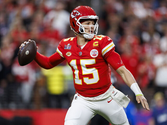 Mahomes Perplexed After Flag Football Star Makes Bold Claim - Seasports