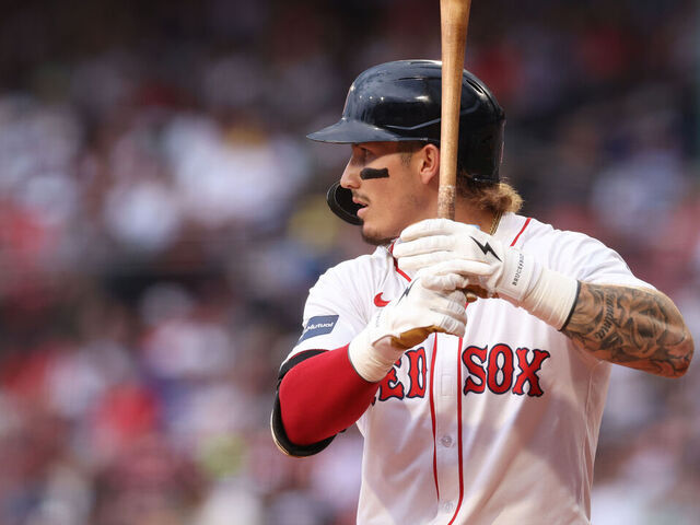 Red Sox All-Star Duran Issues Apology for Homophobic Slur Directed at Fan