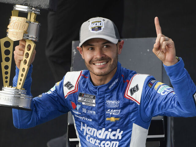 Kyle Larson Declares Himself a Better All-Around Driver Than Max Verstappen - Seasports