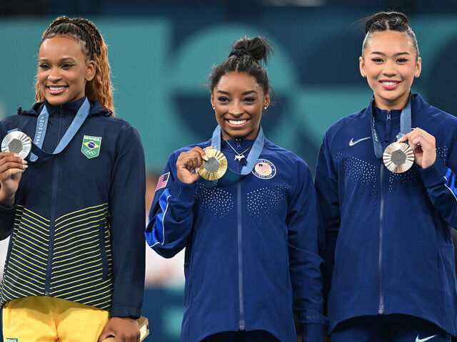 Biles Holds Off Andrade to Secure Second Individual All-Around Title