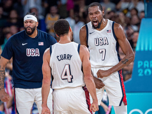 KD in Awe After Curry's 'God-like Performance' vs. Serbia