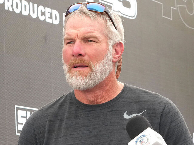 Brett Favre Discloses Parkinson's Disease Diagnosis - Seasports