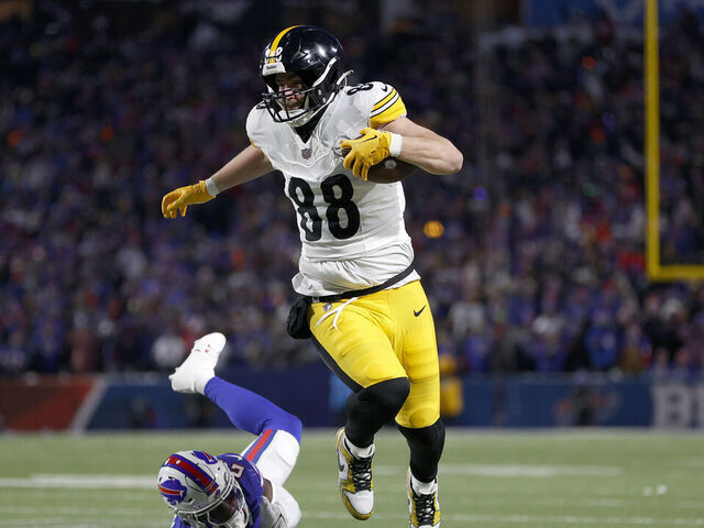 Steelers Sign Pat Freiermuth to Four-Year, $48.4 Million Extension - Seasports