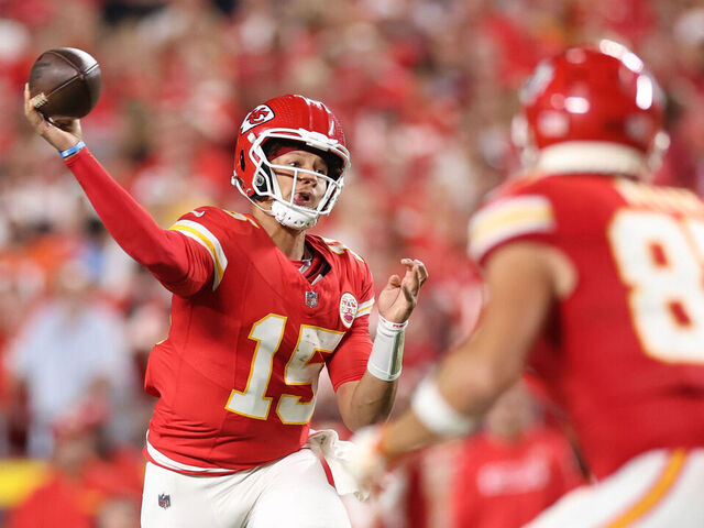 Mahomes Becomes Chiefs' All-Time Passing Leader - Seasports