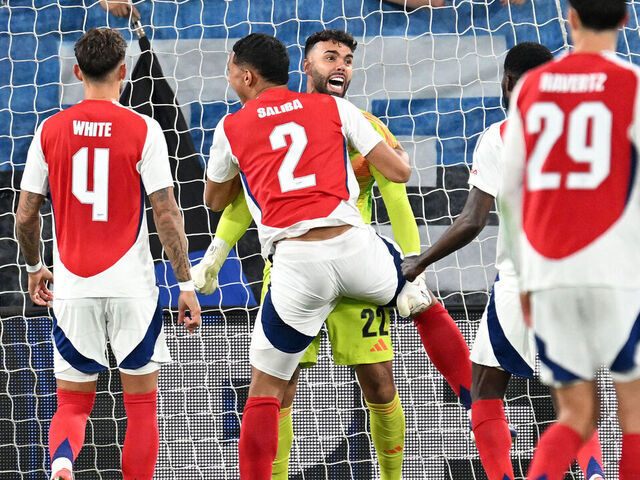 Arsenal's Raya Makes Key Double Save to Secure Draw Against Atalanta - Seasports