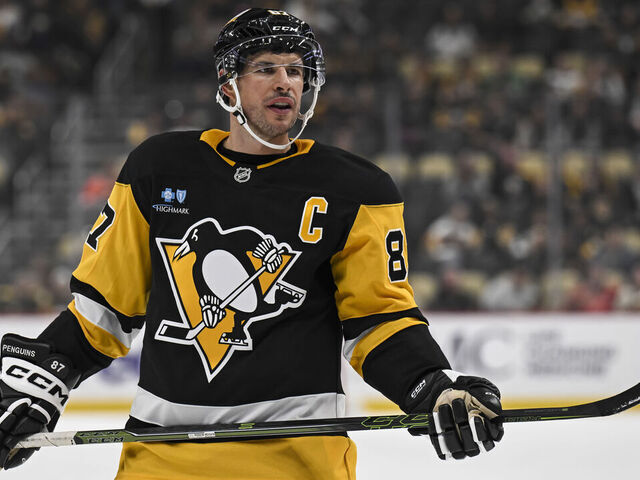 Crosby Becomes 10th Player to Reach 1,600 Career Points - Seasports