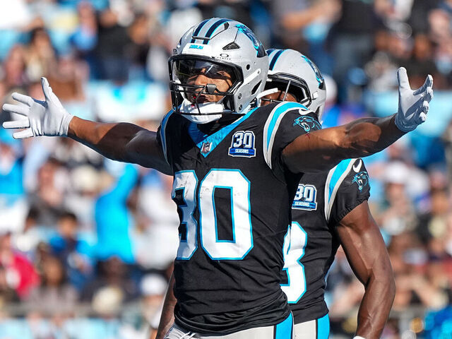 Chuba Hubbard Signs 4-Year, $33M Extension with Panthers - Seasports